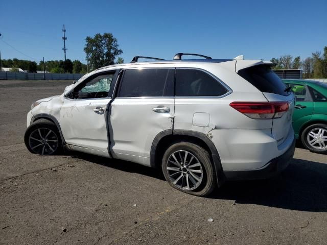 2017 Toyota Highlander SE