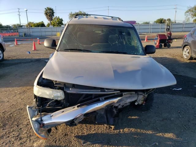 2004 Chevrolet Tahoe C1500