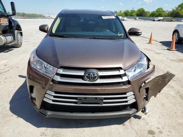 2019 Toyota Highlander SE