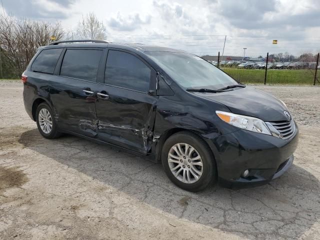 2016 Toyota Sienna XLE