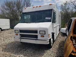 Camiones salvage sin ofertas aún a la venta en subasta: 2003 Freightliner Chassis M Line WALK-IN Van