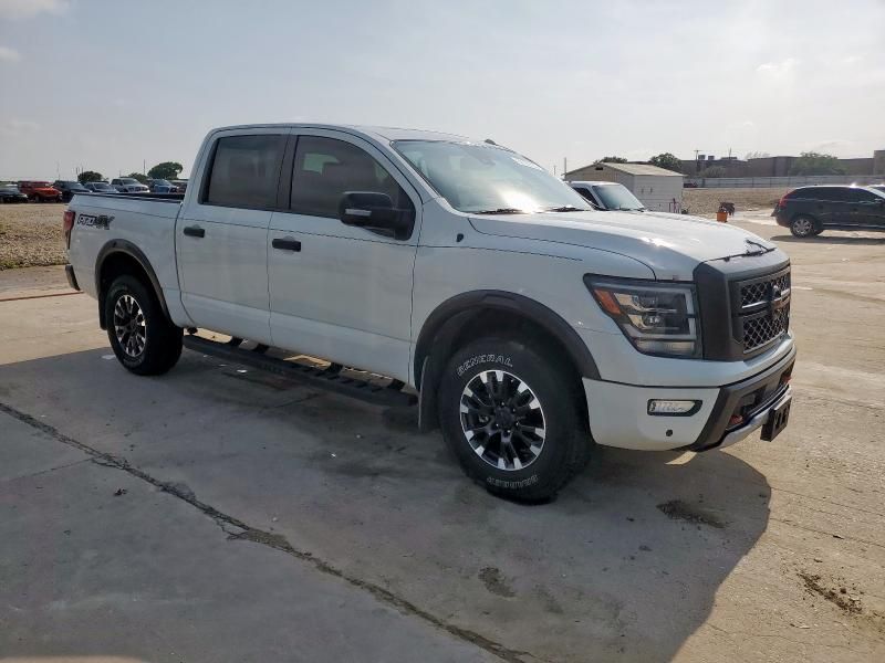 2021 Nissan Titan SV