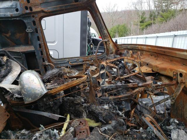 2010 Volvo VNL Semi Truck