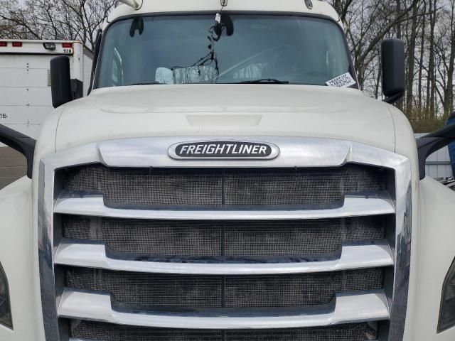 2019 Freightliner Cascadia 126 Semi Truck