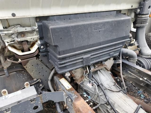 2018 Isuzu NPR HD
