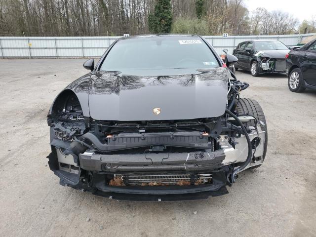 2016 Porsche Panamera gts