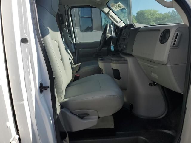 2024 Ford Econoline E350 Super Duty Cutaway Van
