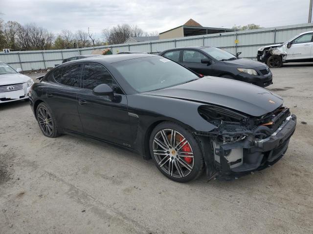 2016 Porsche Panamera gts