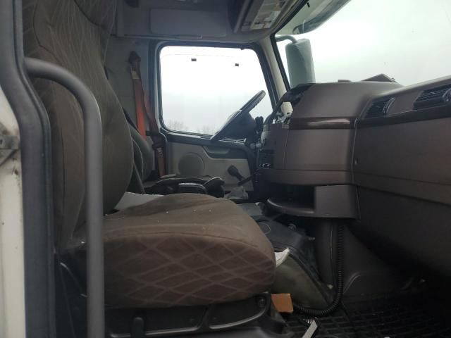 2017 Volvo VNL Semi Truck