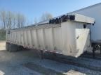 2010 Mac Ltt 2010 MAC END Dump Trailer