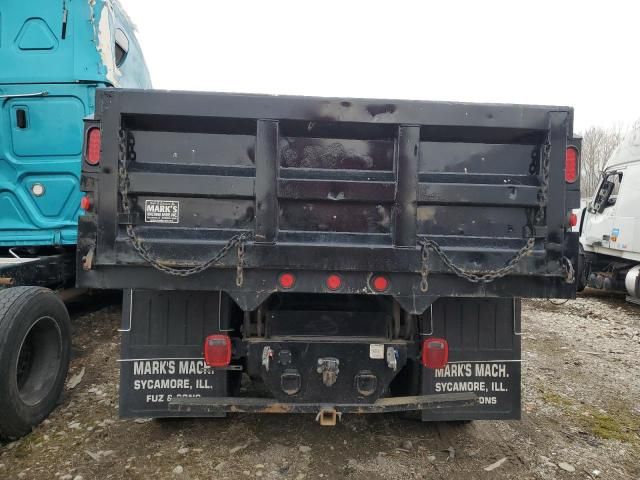2008 Peterbilt 335