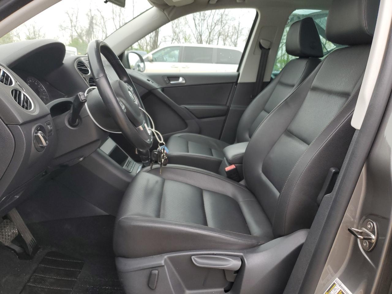 2011 Volkswagen Tiguan s