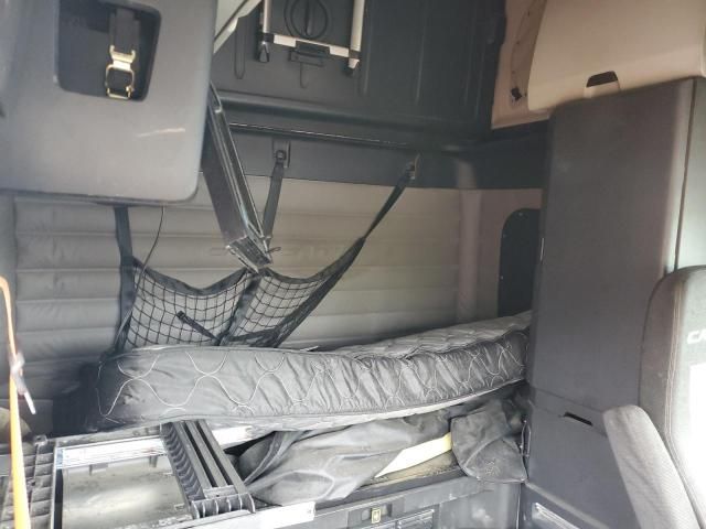 2018 Freightliner Cascadia Semi Truck