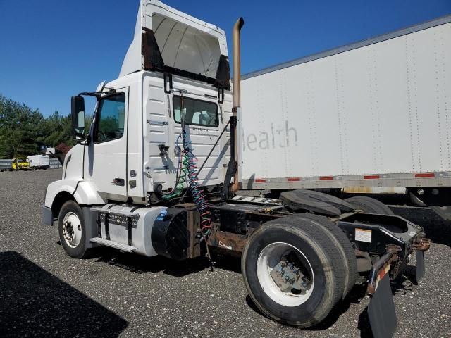 2016 Volvo VN Semi Truck