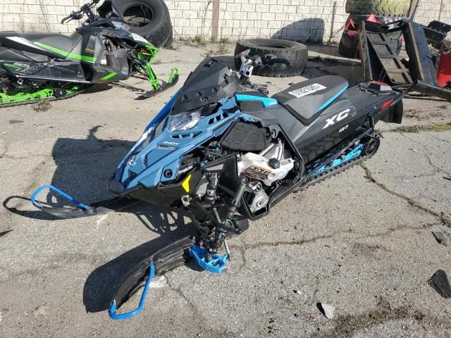 2024 Polaris XC800