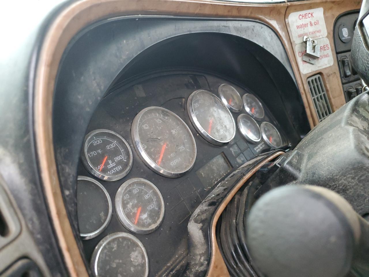 2010 International LF627 Semi Truck