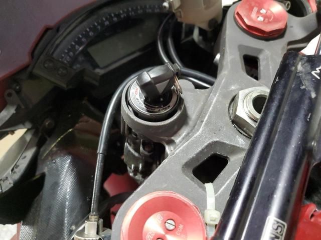 2013 Kawasaki ZX1000 J