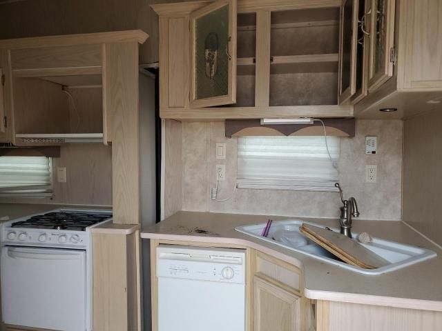 2006 LUX Camper