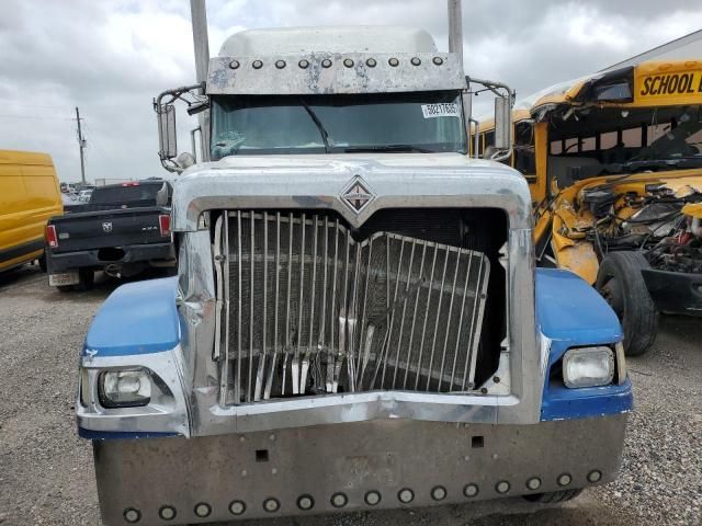 2005 International 9900I Semi Truck