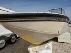 2000 Crestliner Boat