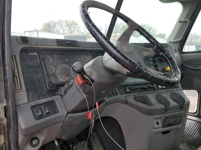 2007 Freightliner Conventional Columbia