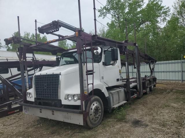 2014 Volvo VAH Car Carrier Truck