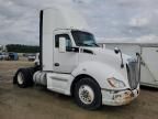 2014 Kenworth T680 Semi Truck