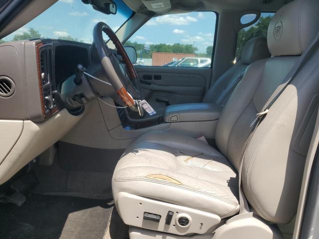 2004 Cadillac Escalade Luxury