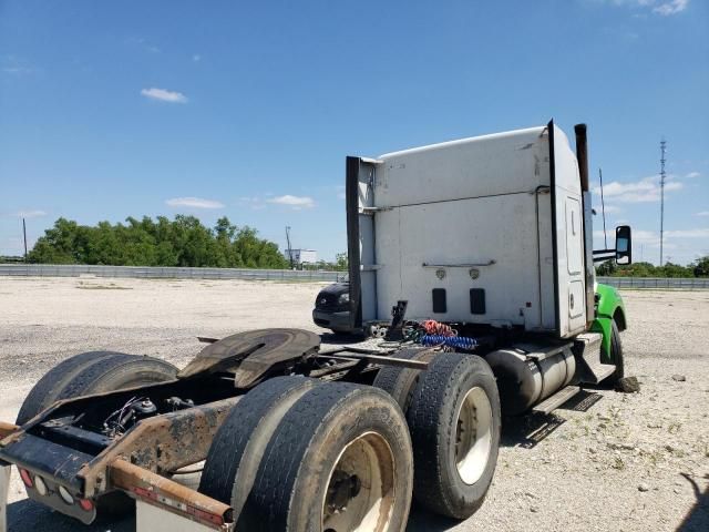 2015 Kenworth Construction T880
