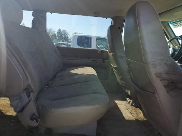 2003 GMC Safari XT