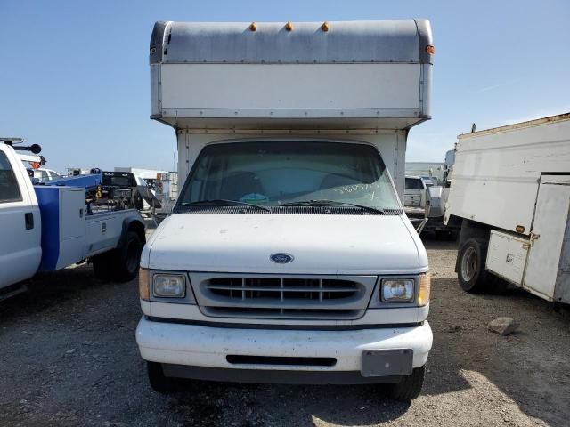 2002 Ford Econoline E450 Super Duty Cutaway Van
