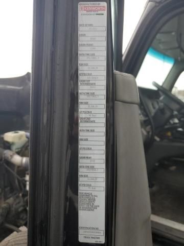 2017 Kenworth T680 Semi Truck