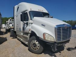 Salvage trucks for sale at Hueytown, AL auction: 2016 Freightliner Cascadia 125 Semi Truck