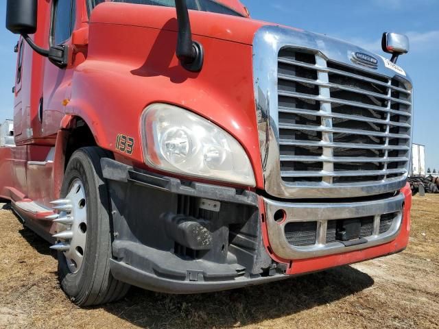 2016 Freightliner Cascadia 125 Semi Truck