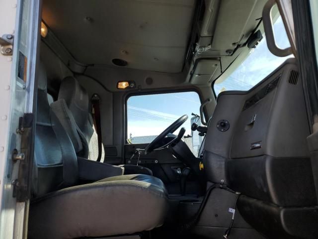 2013 Kenworth T600 Semi Truck