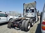 2014 Freightliner Cascadia 125