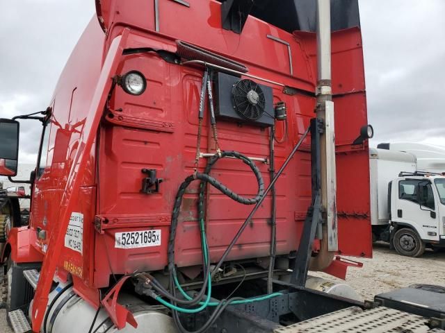 2014 Volvo VNL Semi Truck