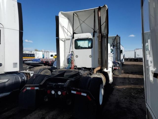 2014 Kenworth T680 Semi Truck