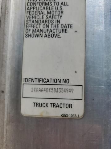 2013 Kenworth T600 Semi Truck