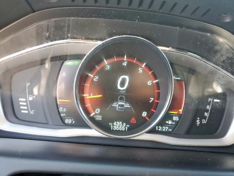 2015 Volvo XC60 T5 Platinum