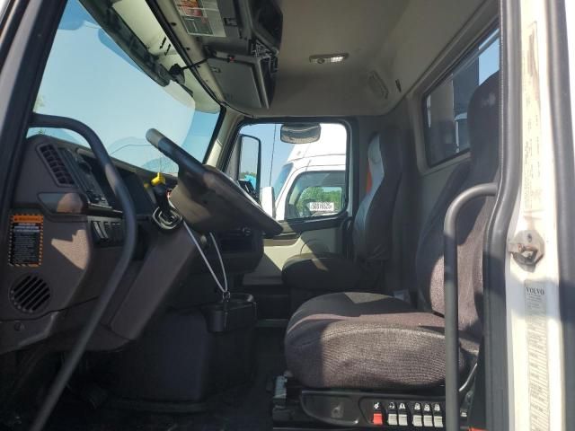 2017 Volvo VNL Semi Truck