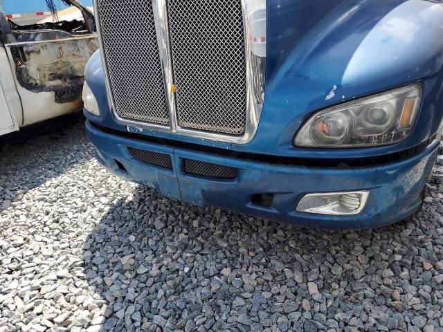 2013 Kenworth T600 Semi Truck
