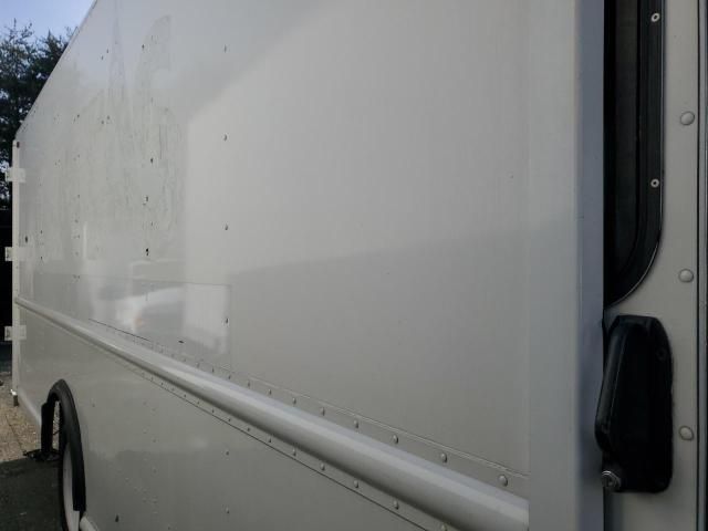 2007 Freightliner Chassis M Line WALK-IN Van