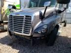 2016 Freightliner Cascadia 125 Semi Truck