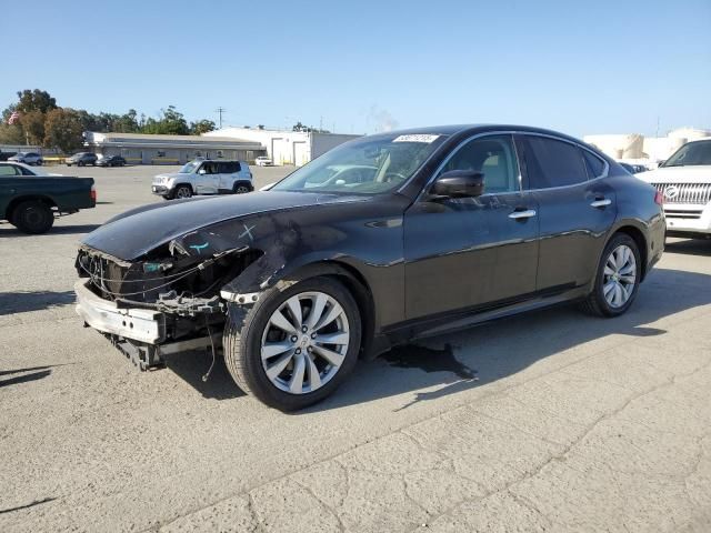 2011 Infiniti M37