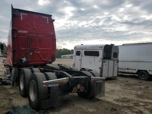 2020 Freightliner Cascadia 126