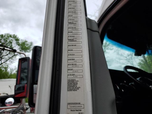 2020 Kenworth T680 Semi Truck