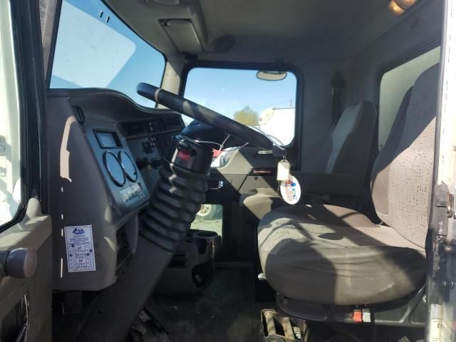 2016 Kenworth Construction T270