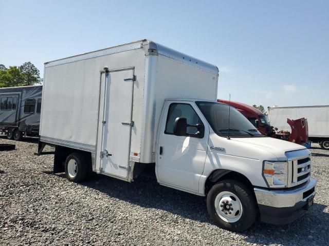 2023 Ford Econoline E350 Super Duty Cutaway Van