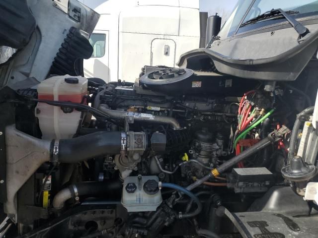 2016 Freightliner Cascadia 125 Semi Truck